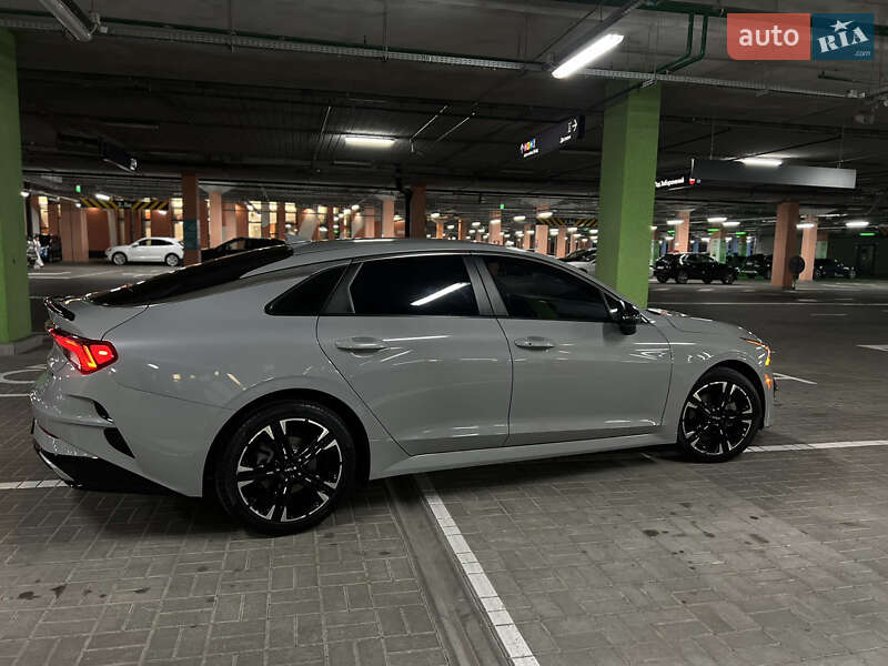 Седан Kia K5 2021 в Киеве