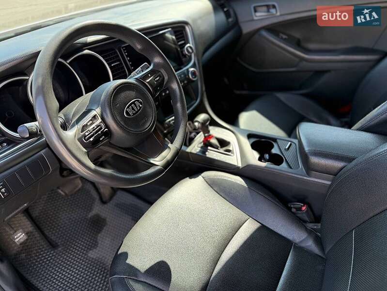 Седан Kia K5 2014 в Запорожье