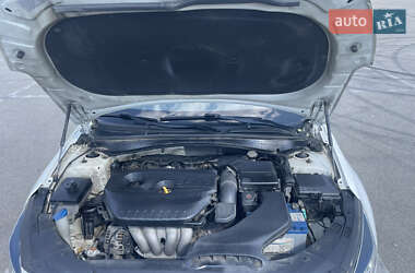 Седан Kia K5 2016 в 