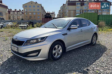 Седан Kia K5 2013 в Києві