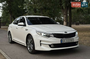 Седан Kia K5 2017 в Кропивницком