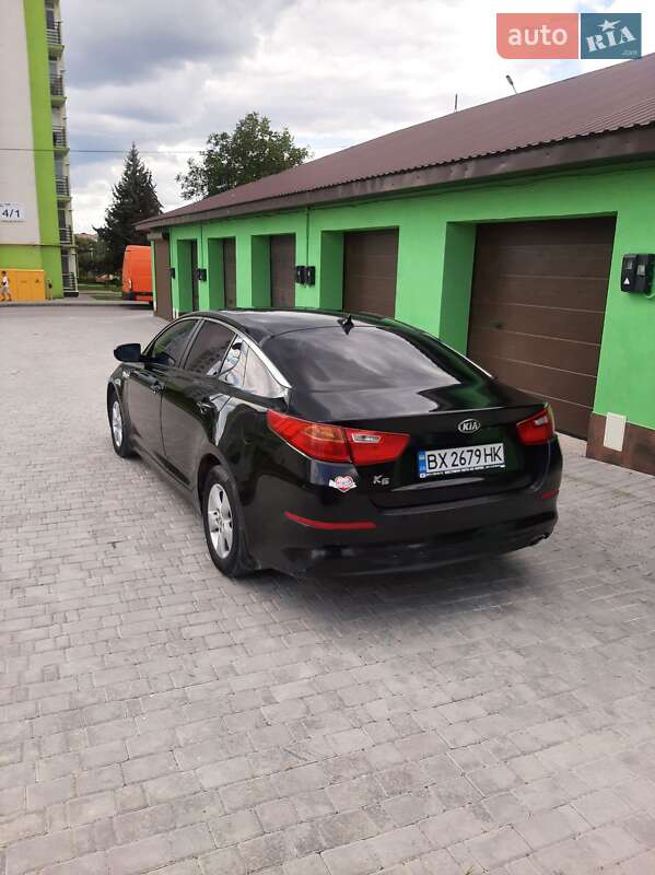 Седан Kia K5 2014 в Каменец-Подольском