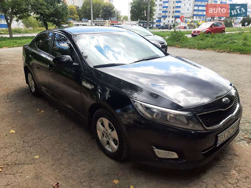 Седан Kia K5 2014 в Каменец-Подольском