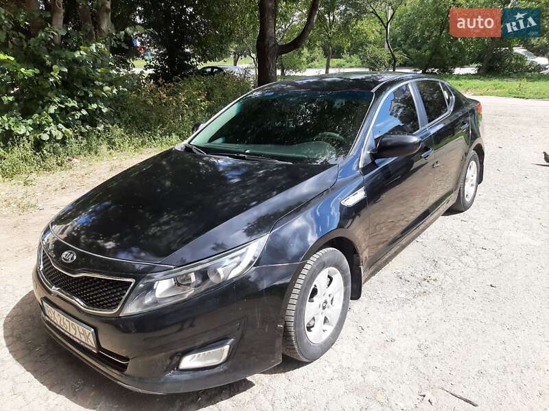 Седан Kia K5 2014 в Каменец-Подольском