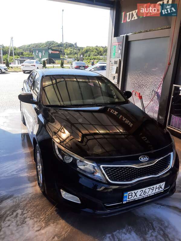 Седан Kia K5 2014 в Каменец-Подольском