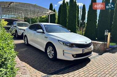 Седан Kia K5 2016 в Києві