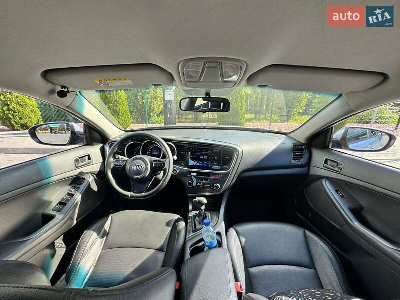 Седан Kia K5 2013 в Кременчуге