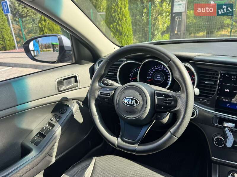 Седан Kia K5 2013 в Кременчуге