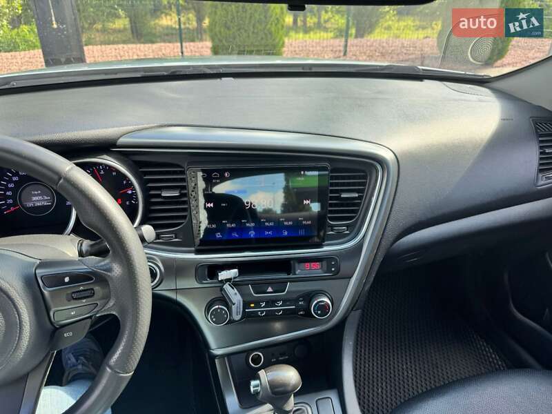 Седан Kia K5 2013 в Кременчуге