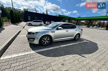 Седан Kia K5 2013 в 