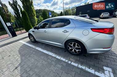 Седан Kia K5 2013 в 
