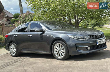 Седан Kia K5 2016 в 
