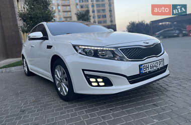 Седан Kia K5 2013 в 