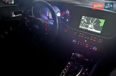 Седан Kia K5 2013 в 