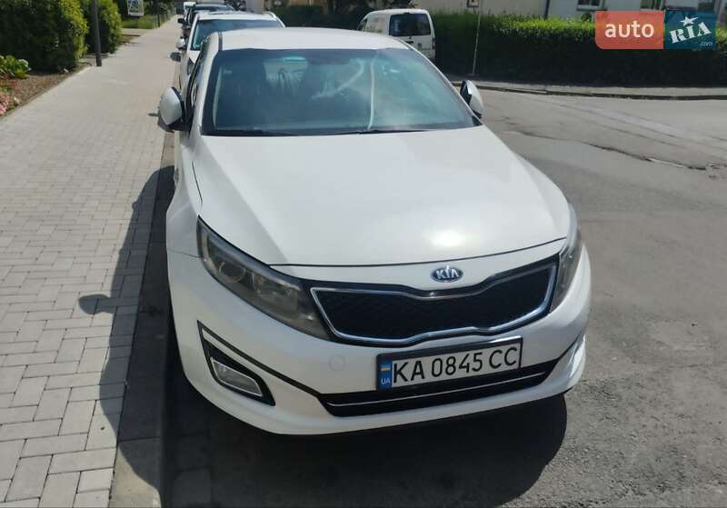 Седан Kia K5 2015 в Переяславі