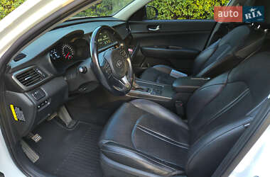 Седан Kia K5 2016 в 