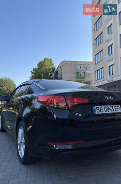 Седан Kia K5 2011 в 