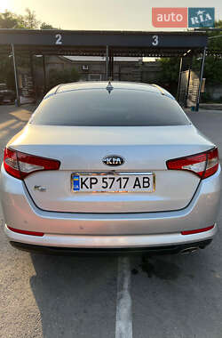 Седан Kia K5 2013 в 