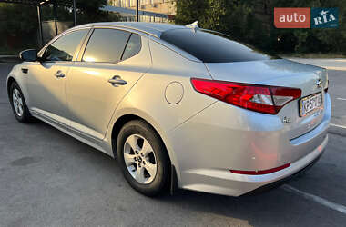 Седан Kia K5 2013 в 
