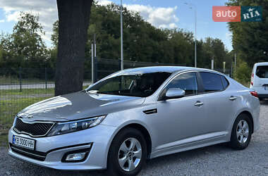 Седан Kia K5 2015 в 