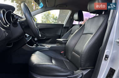 Седан Kia K5 2015 в 