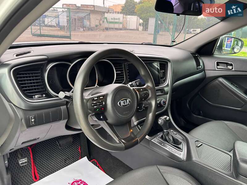 Седан Kia K5 2014 в Львове