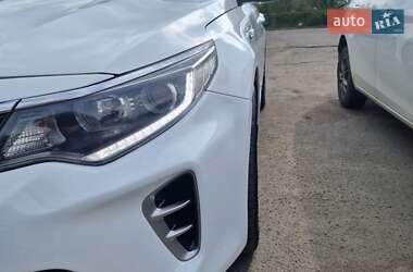 Седан Kia K5 2015 в Кривом Роге