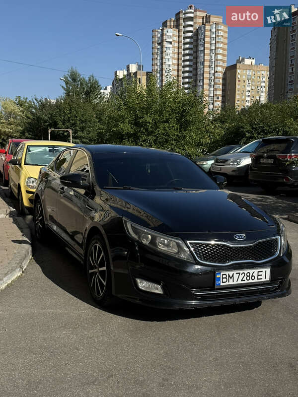 Седан Kia K5 2013 в Киеве