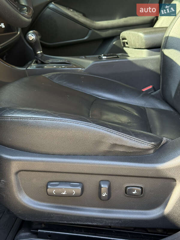 Седан Kia K5 2013 в Киеве