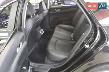 Седан Kia K5 2022 в 