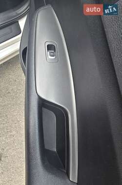 Седан Kia K5 2015 в 