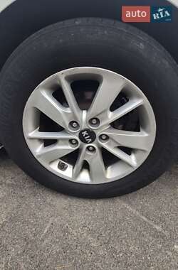 Седан Kia K5 2015 в 