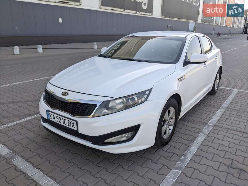 Седан Kia K5 2010 в 