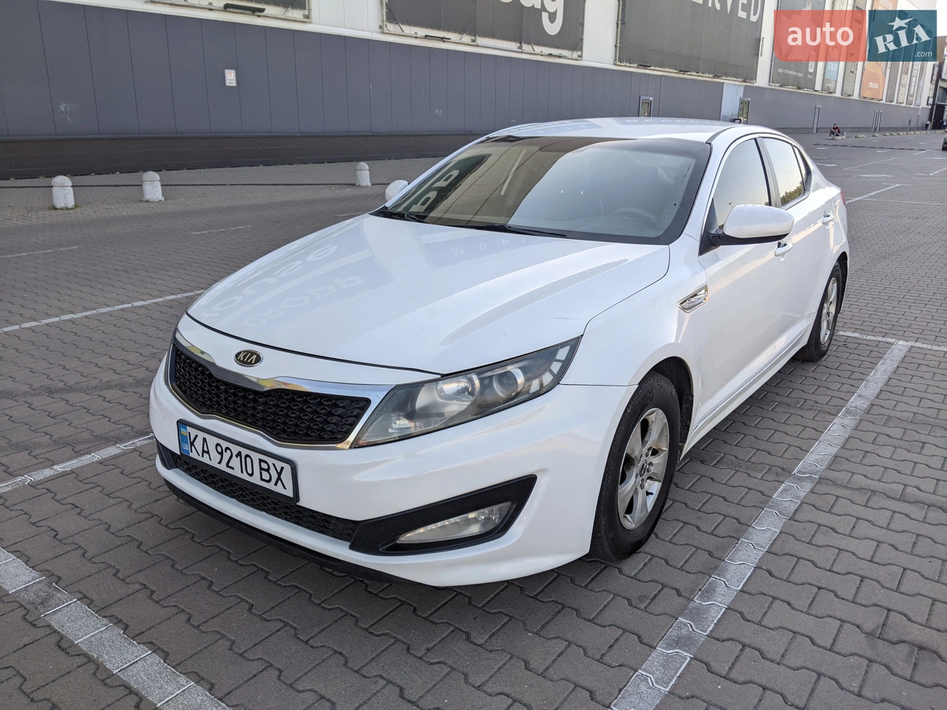 2010 Kia K5 - фото 1