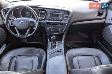 Седан Kia K5 2010 в 