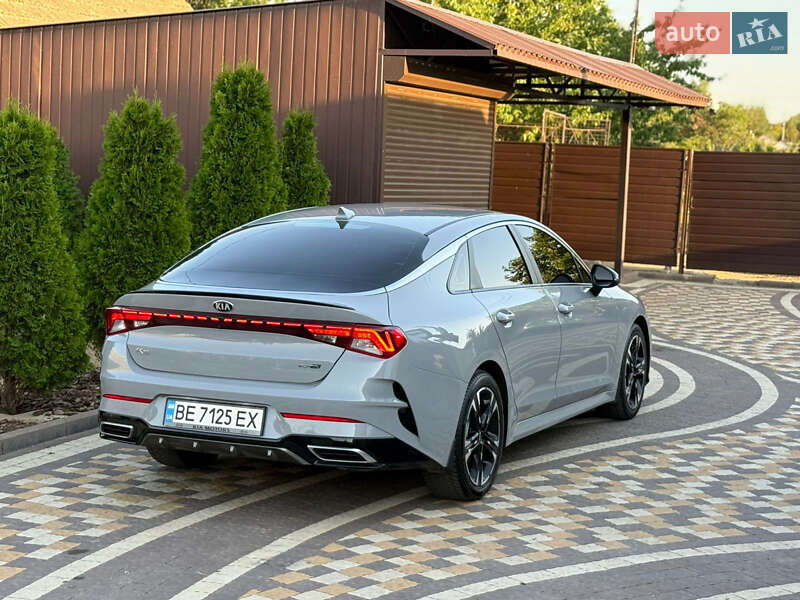 Седан Kia K5 2021 в Николаеве