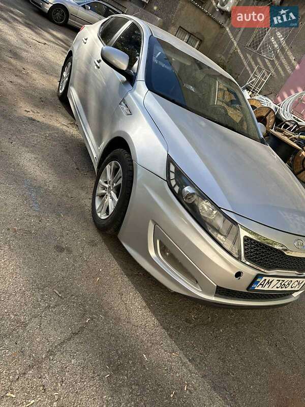 Седан Kia K5 2012 в Києві