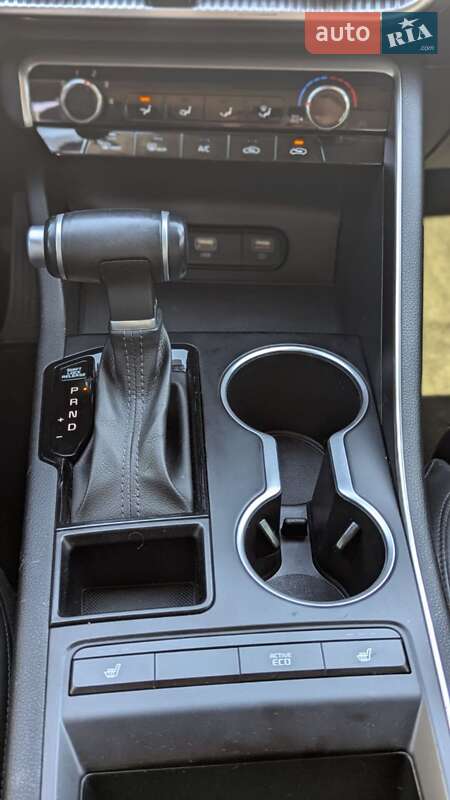 Седан Kia K5 2021 в Киеве