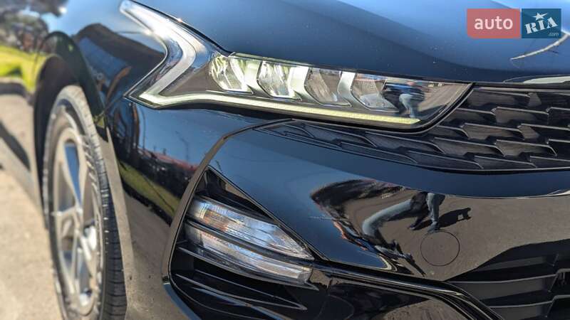 Седан Kia K5 2021 в Киеве