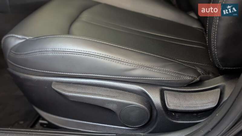 Седан Kia K5 2021 в Киеве
