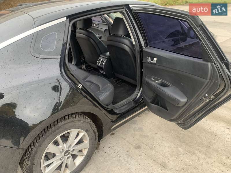 Седан Kia K5 2017 в Броварах