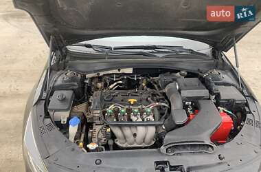 Седан Kia K5 2017 в 