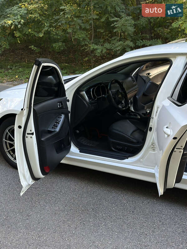 Седан Kia K5 2014 в Харькове