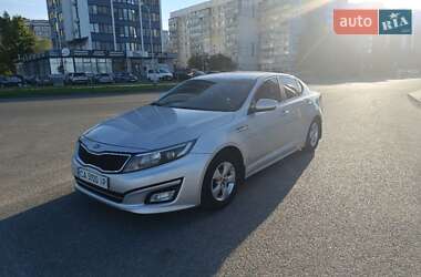 Седан Kia K5 2015 в 