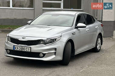 Седан Kia K5 2017 в Киеве