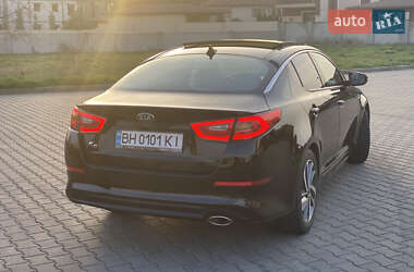 Седан Kia K5 2014 в 