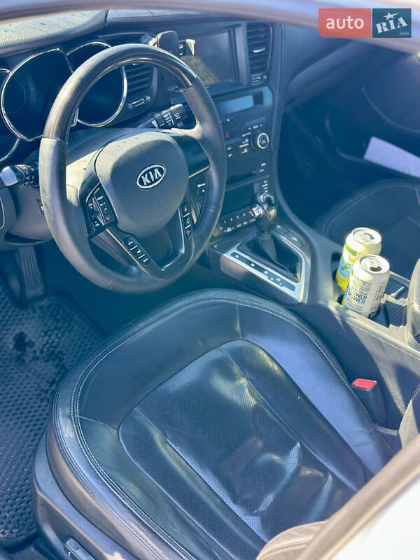 Седан Kia K5 2010 в Фастове