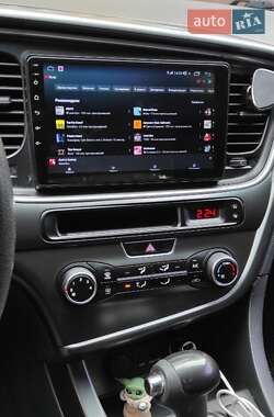 Седан Kia K5 2014 в 