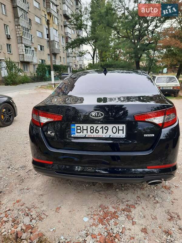Седан Kia K5 2012 в Одессе