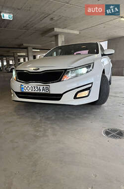 Седан Kia K5 2014 в Болграді